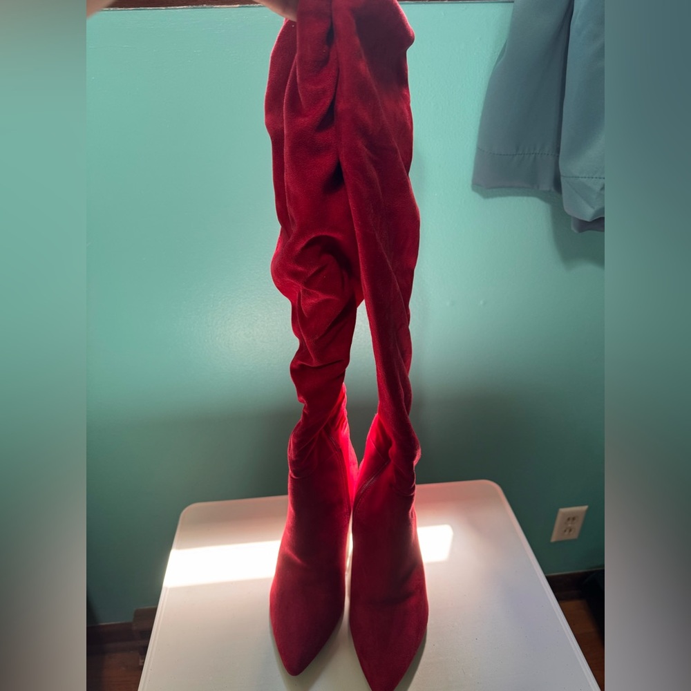 Chinese Laundry Knee High Faux Suede Red Women's Boots - Picture 2 of 6